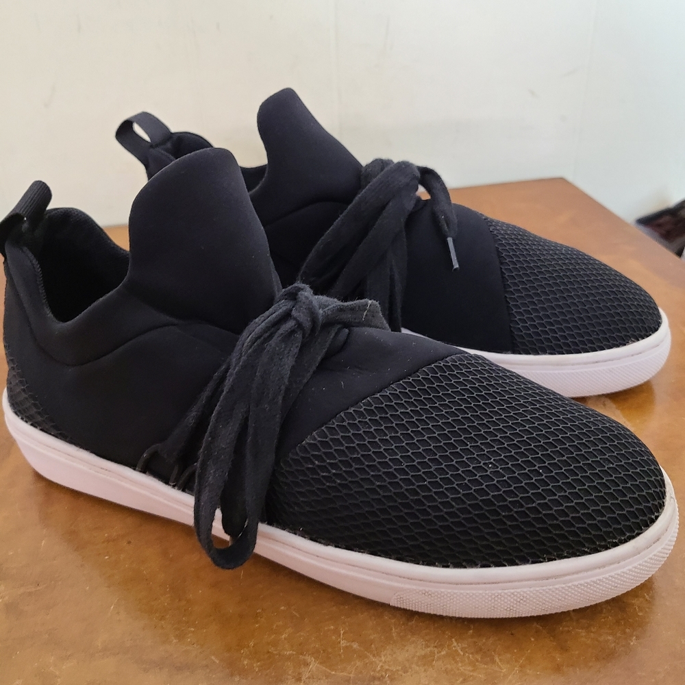 Steve Madden Lancer Sneaker Pull-On Sneaker